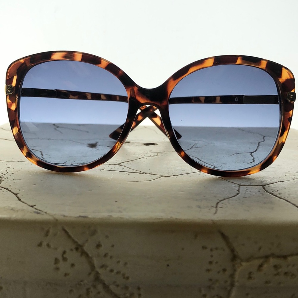Oleg Cassini Big Round Tortoise Shell Cat Eye Fra… - image 1